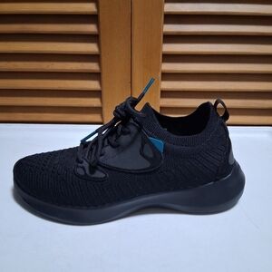 Vessi Women's Everyday Move Waterproof Sneaker - Onyx Black,  Size: 5 NWOB